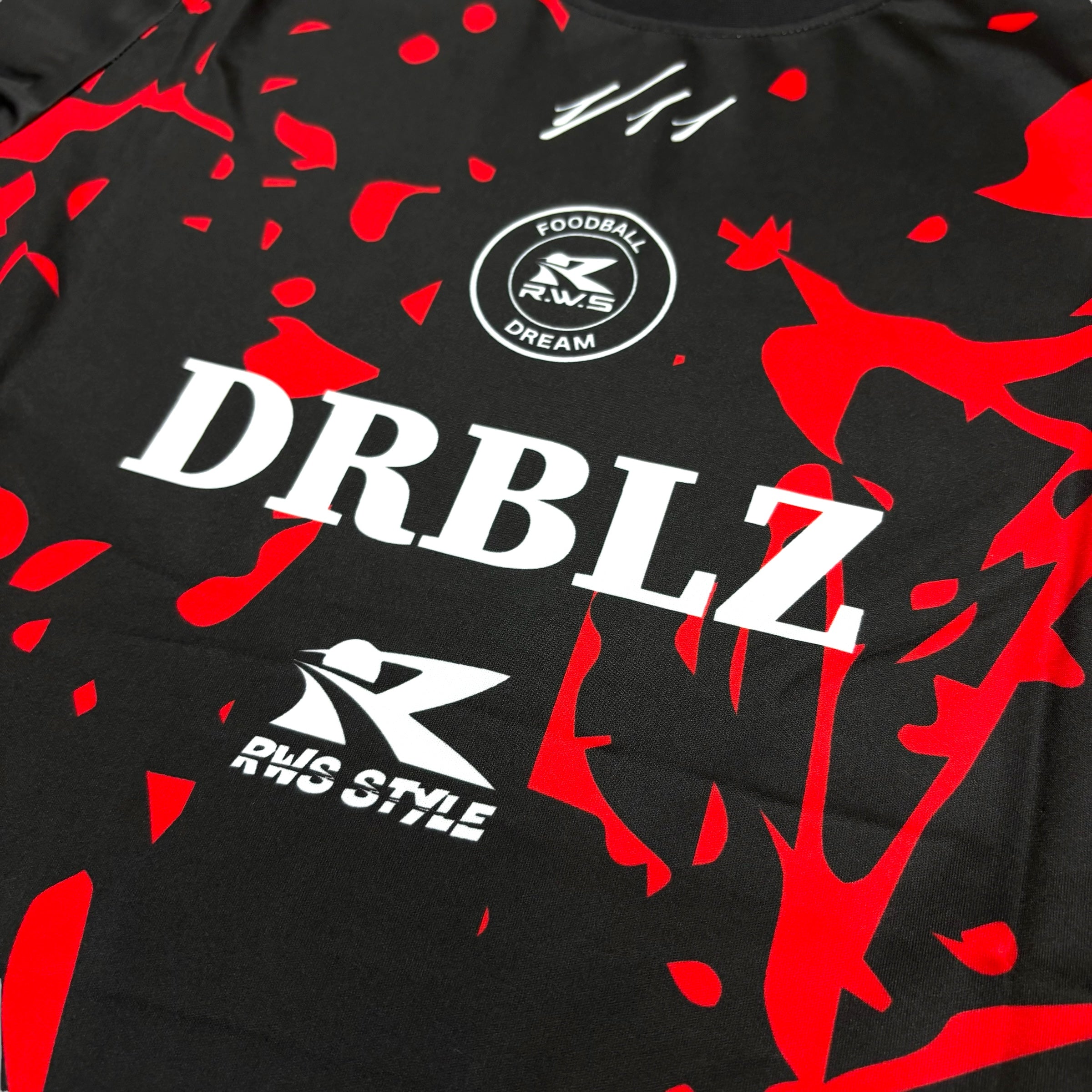 DRBLZ “スピリット”Tシャツ（レッド）