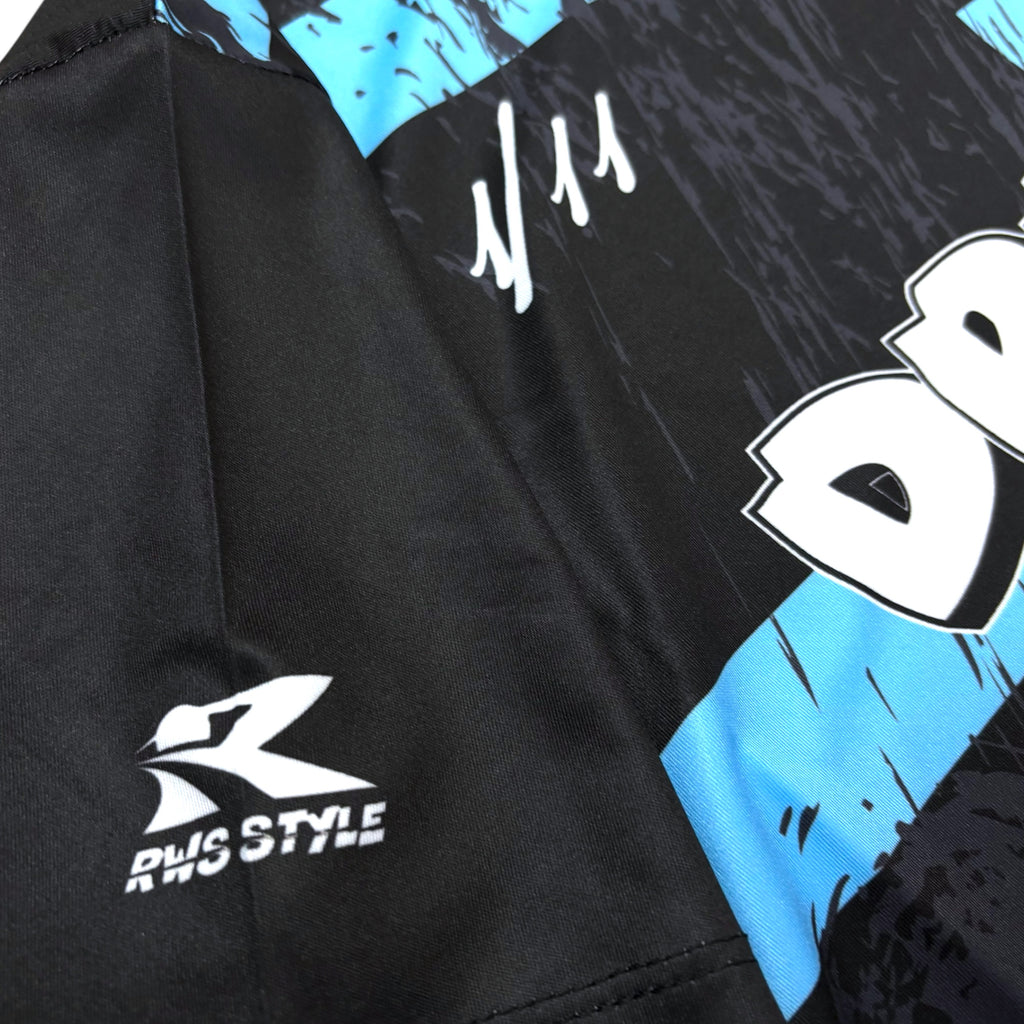 DRBLZ “ストライク”Tシャツ（アイスブルー）